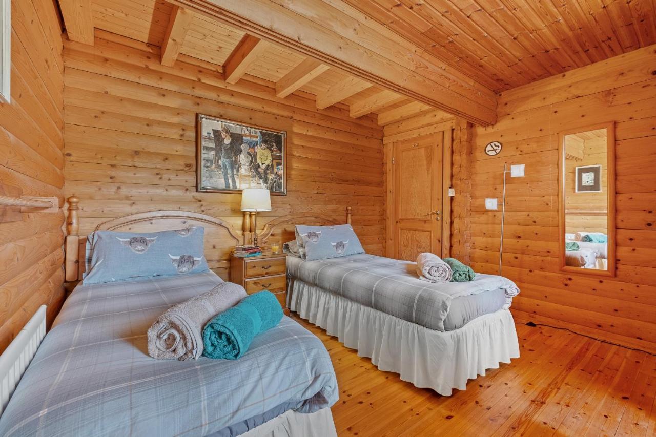 Finest Retreats - The Logs Villa ฟอร์ตวิลเลียม ภายนอก รูปภาพ