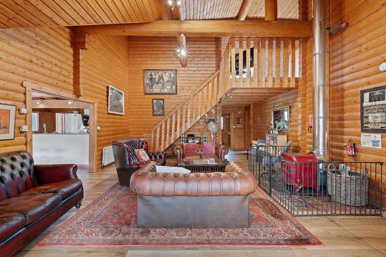 Finest Retreats - The Logs Villa ฟอร์ตวิลเลียม ภายนอก รูปภาพ